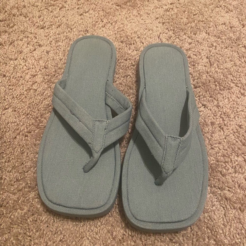 NWOT Aerie Square Toe Flip Flop Size 9